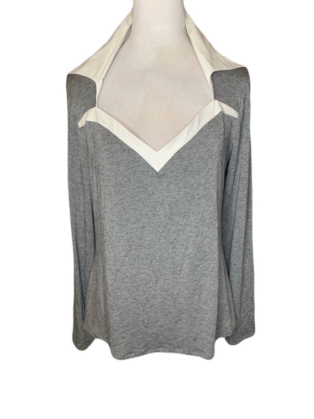 Anne Fontaine Women’s Size 44/Large Gray White V Neck Sweetheart Top Pullover